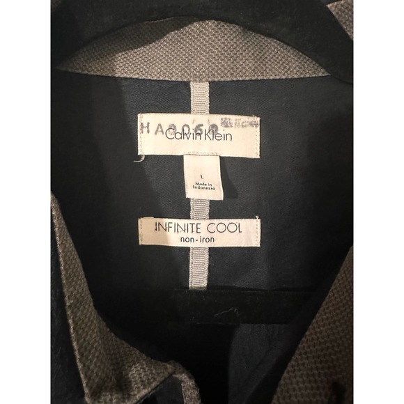 Calvin Klein Black Infinite Cool non-iron button up shirt-Large - Picture 4 of 5